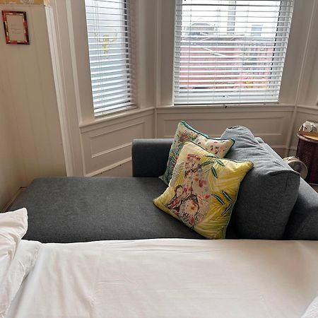 La Di Da Hotel Beach Town Bournemouth Bagian luar foto