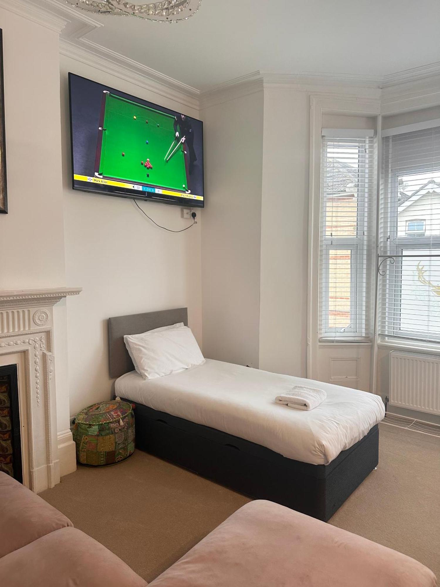 La Di Da Hotel Beach Town Bournemouth Bagian luar foto