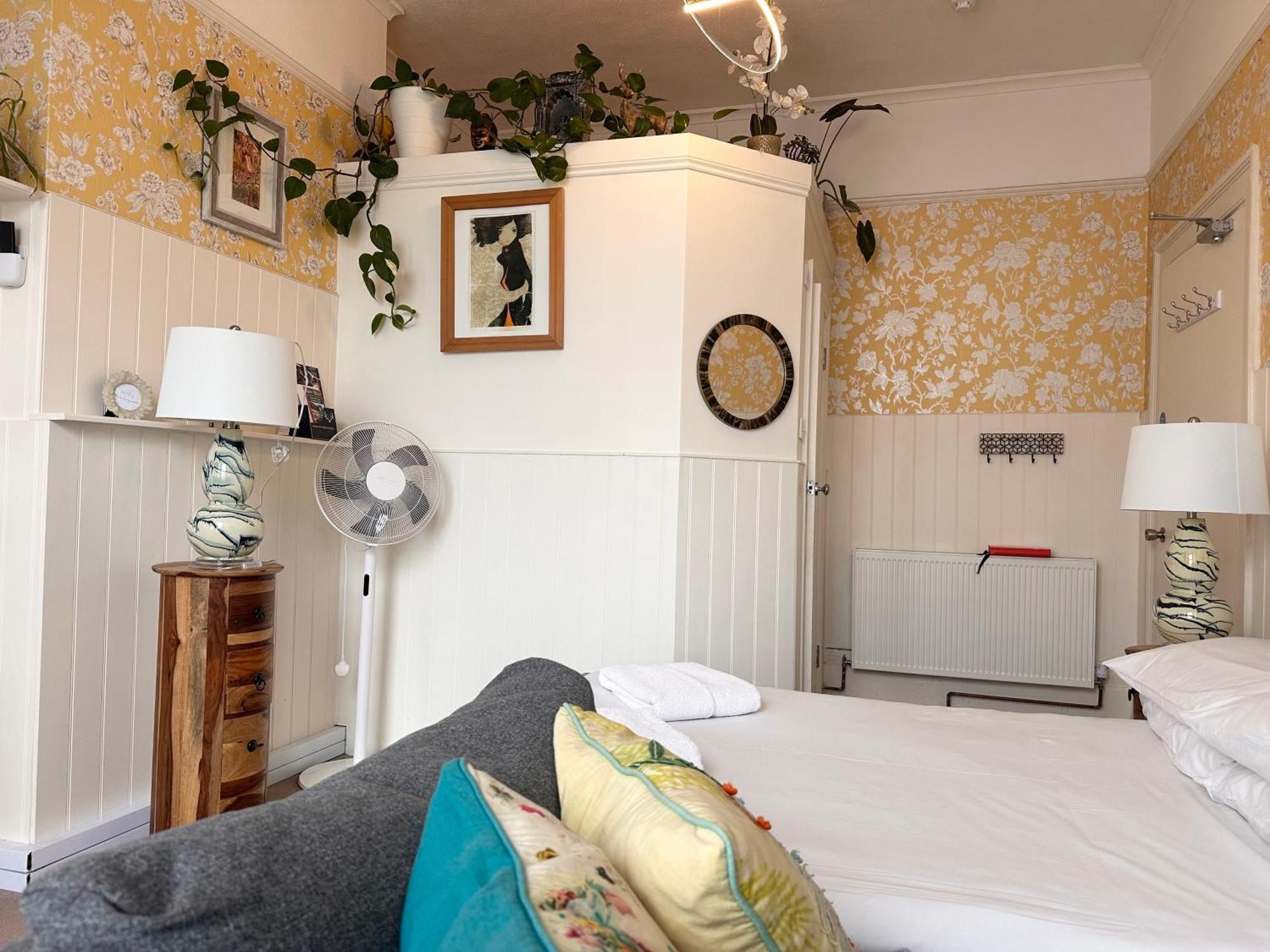 La Di Da Hotel Beach Town Bournemouth Bagian luar foto