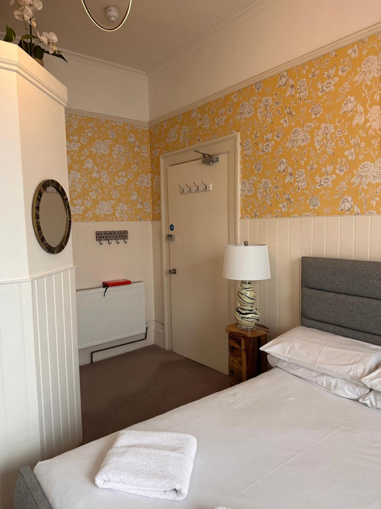 La Di Da Hotel Beach Town Bournemouth Bagian luar foto